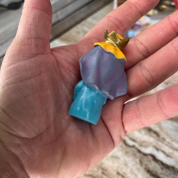 Holiday Time 7-Piece Nativity Set With Mary Joseph Baby Jesus Angel & 3 Wise Men - Picture 5 of 7